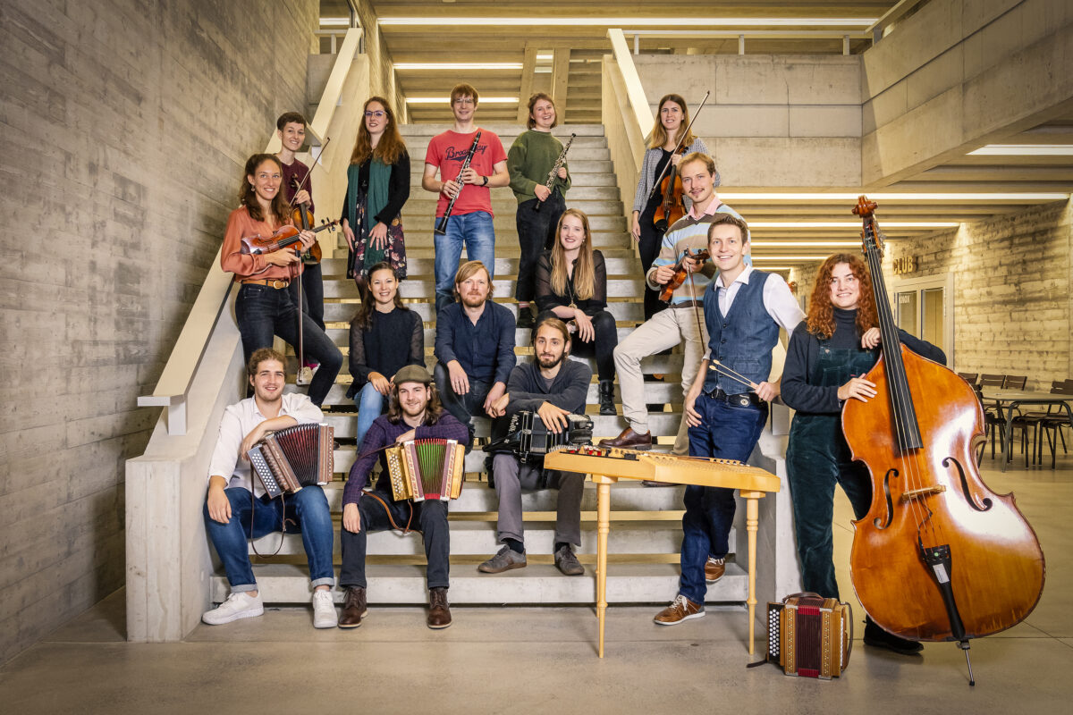 Alpinis Volksmusik-Ensemble der Hochschule Luzern  | Vorband: Volksmusikensemble der Musikschule Horw